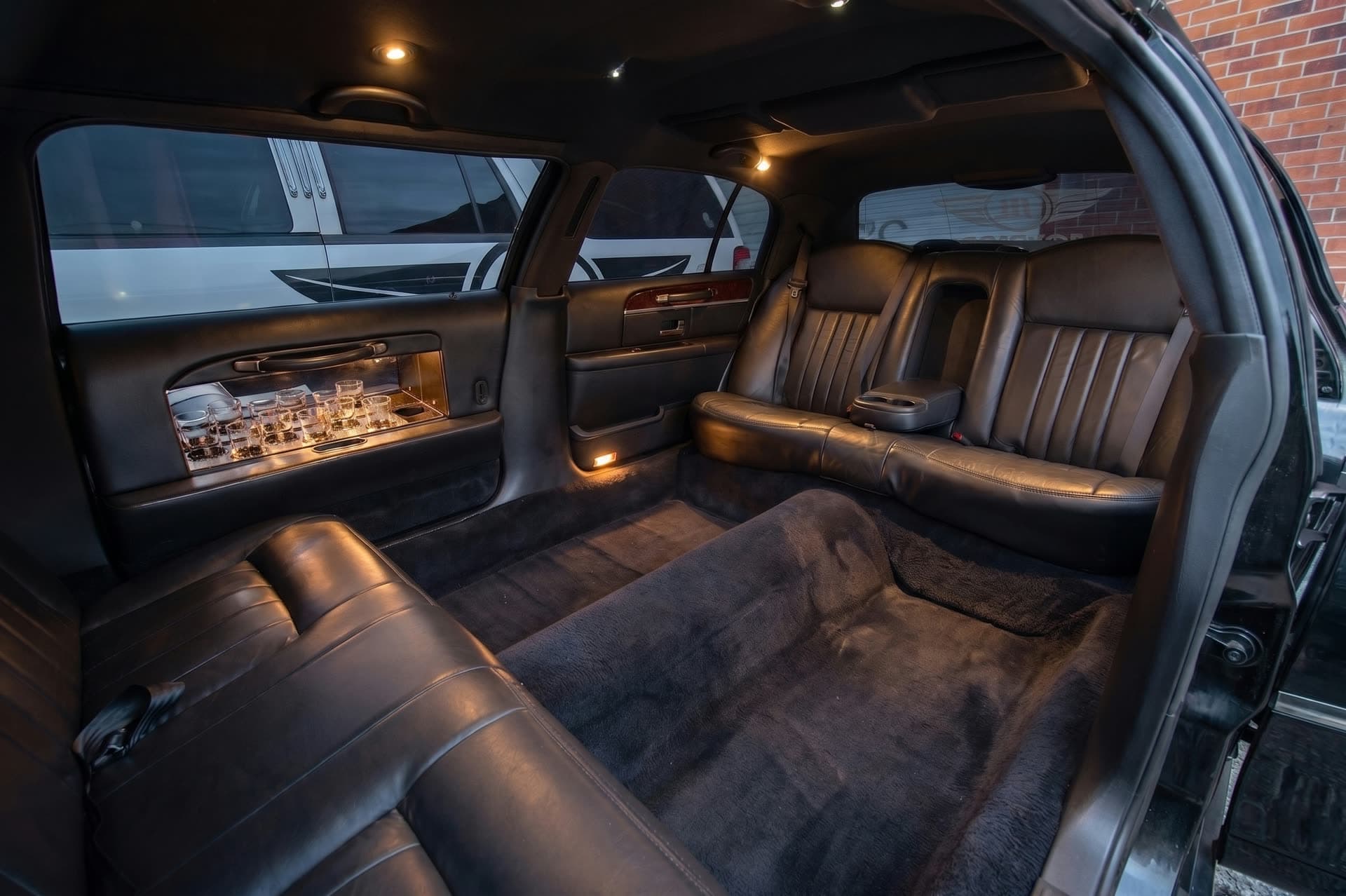Mid-Size - Town Car interior, luxury limo rental in Barrie, Ontario (photo 1)